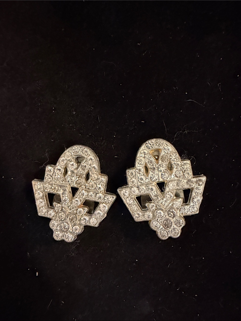 Crystal Art Deco Style Silver-Tone Shoe Clips - Silver Tone